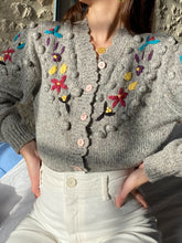 Charger l&#39;image dans la galerie, Vintage light grey cardigan
