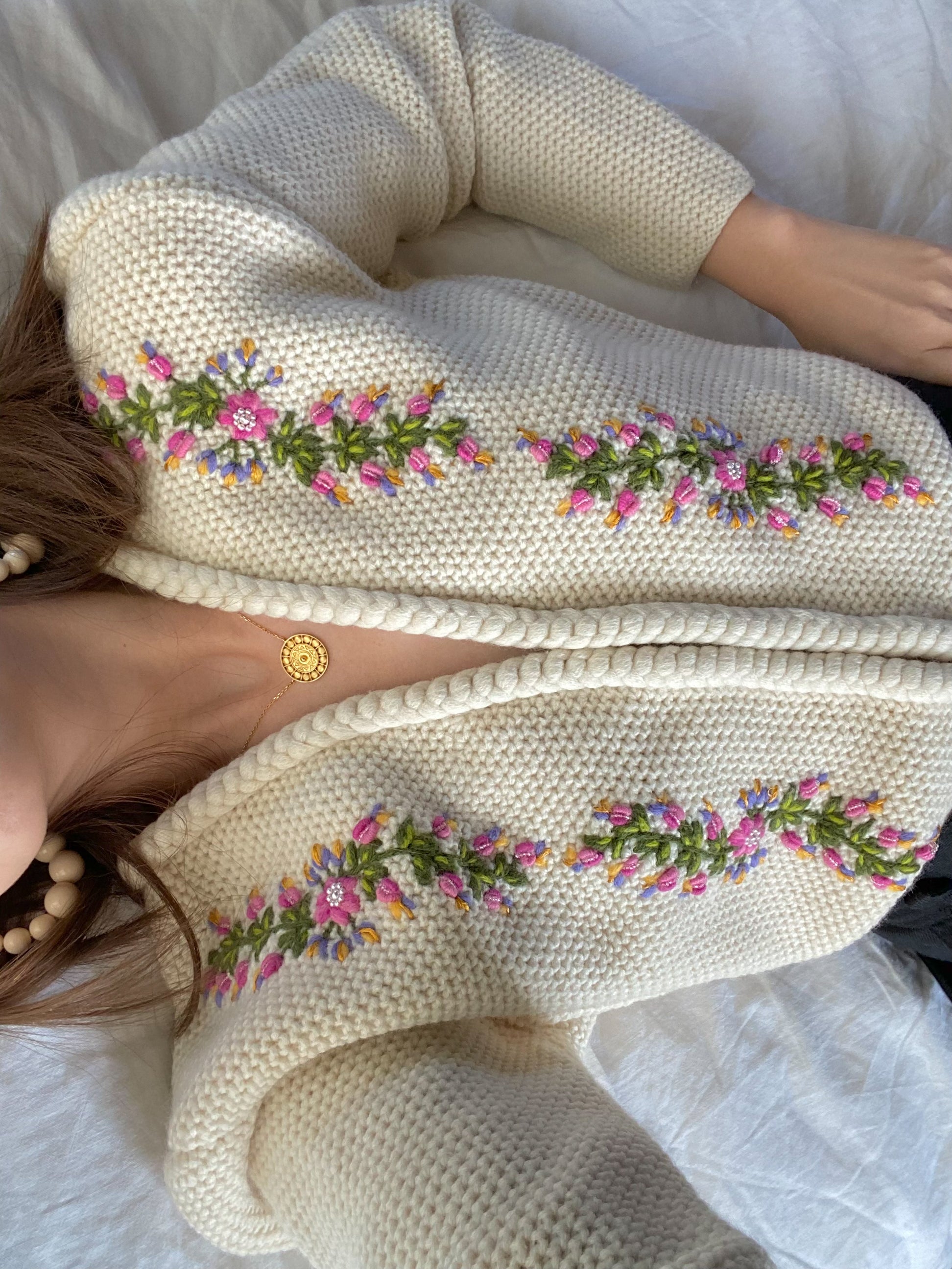 Vintage embroidery cardigan