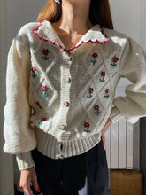 Charger l&#39;image dans la galerie, PRE-ORDER Hand knitted white cardigan
