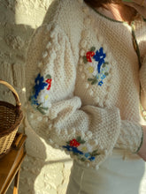 将图片加载到图库查看器，Vintage Tyrol white floral cardigan
